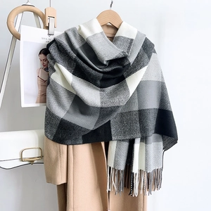 Écharpe à carreaux classique noir gris et blanc avec franges en imitation cachemire doux