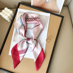 Carré de Soie Satin pour Femmes Élégant Imprimé Géométrique Pied-de-poule Rayé Polyester Foulard Bandeau Mode Accessoire