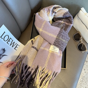 Women's Retro Plaid Scarf Winter Warm Color-block Checkered Shawl With Tassel Fringe Long Fashion Soft Polyester Scarf