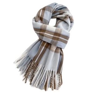 Damen Karo-Schal mit Quasten in Hellblau und Dunkelbraun für den Winter und Herbst