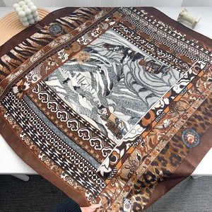 Retro Leopard Print Square Scarf Satin Like Polyester Neck Wrap For Women Artistic Floral Animal Pattern Decorative Small Shawl Fashion Accessory