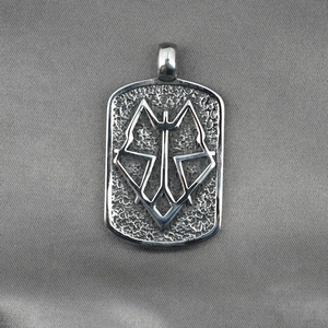Retro rectangle wolf head totem pendant necklace for men in silver stainless steel finish