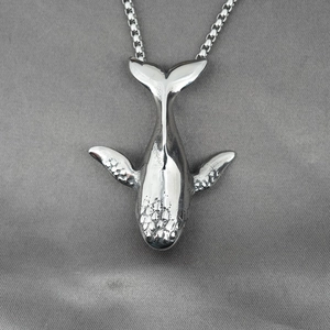 Collier avec pendentif baleine à bosse en acier inoxydable rétro pour hommes