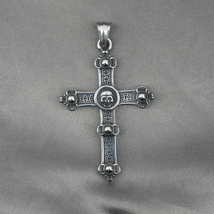Vintage gothic skull cross pendant in oxidized titanium steel with punk style carvings