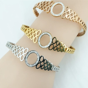 Bracelet Jonc en Acier Titane avec Strass pour Femmes Bracelets à Maillons Ovales Creux Cadeau Bijoux Élégant