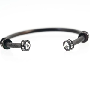 Bracelet jonc ouvert en acier titane noir avec grand cristal et incrustation de diamants