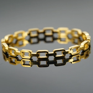 Modern 18K gold-plated titanium steel chain ring with geometric rectangular weave links