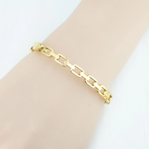 Elegant gold-plated stainless steel bracelet with a chic woven rectangular link design