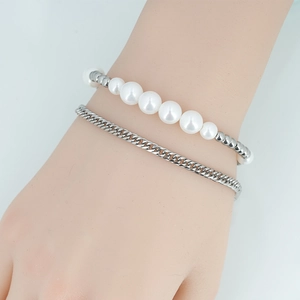 Layered double strand bracelet with white pearls and silver cuban link chain for men and women