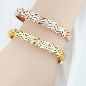 Bracciale Rigido a Onde in Acciaio Inossidabile per Donna Elegante Bracciale Aperto con Strass Gioielli Geometrici da Cerimonia