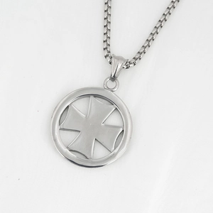 Pendentif croix en acier inoxydable argenté avec chaîne box ronde pour hommes et femmes