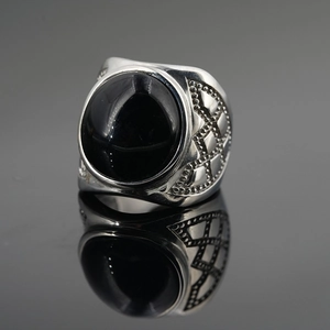 Bague chevalière vintage en acier inoxydable pour homme avec grande pierre noire ovale