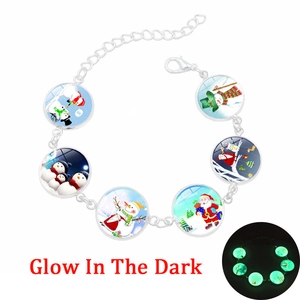 Bracelet à Breloques de Noël Lumineux Brillant Dans le Noir Père Noël Bonhomme de Neige Dôme en Verre Alliage pour Femme Bijoux de Fête Cadeau