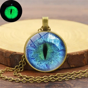 Vintage Dragon Eye Luminous Necklace Glow In The Dark Round Glass Pendant Alloy Chain Fantasy Halloween Party Jewelry For Unisex