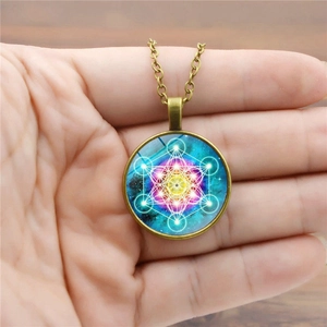 Collier mandala géométrie sacrée cube de Métatron avec pendentif en bronze étoile