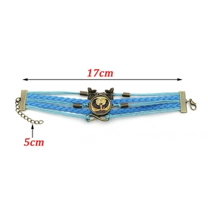 Detail view of woven leather bracelet with 17cm main chain and 5cm extension