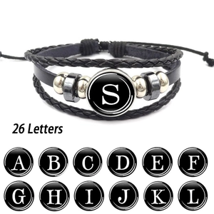 Bracciale multistrato in pelle intrecciata con ciondolo in vetro alfabeto A-Z personalizzato