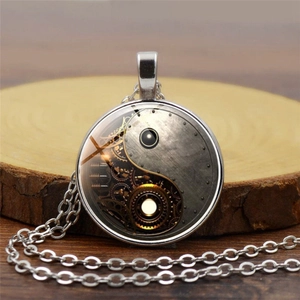 Collier Pendentif Steampunk Vintage Yin Yang Tai Chi Time Gem Engrenage Mécanique Verre Cabochon Alliage Bijoux pour Unisexe
