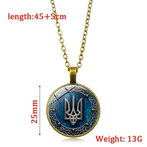 Detail of 25mm bronze Ukraine trident pendant with 45+5cm length chain and 13g weight