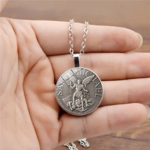 Collar medalla San Miguel Arcángel de plata para las fuerzas del orden con cadena metal