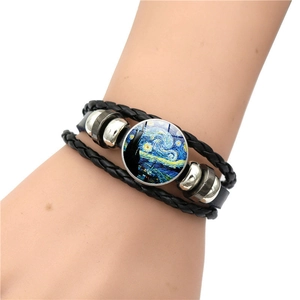 Geflochtenes schwarzes Lederarmband mit Van Gogh Sternennacht Glas-Edelstein Anhänger