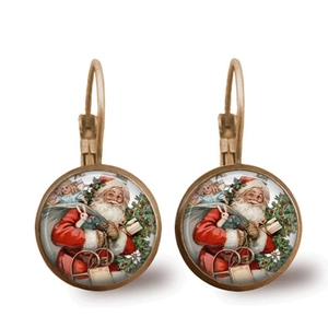 Boucles d'oreilles Père Noël vintage en bronze avec verre cabochon sur fond blanc uni