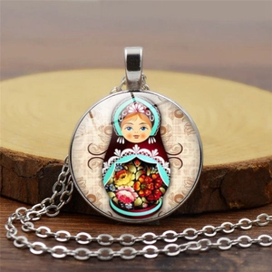 Collier Pendentif Poupée Russe Matriochka en Alliage Vintage Gemme de Verre Style Ethnique Bijoux Électroplaqués Rétro pour Homme Femme