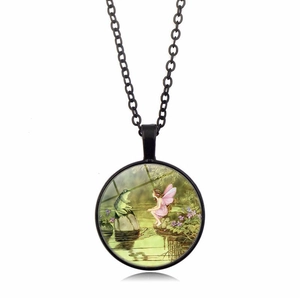 Collana vintage con pendente fata e rana e catena in metallo nero con ciondolo in vetro