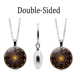 Collier avec pendentif mandala Sri Yantra double face en verre et chaîne argentée fine