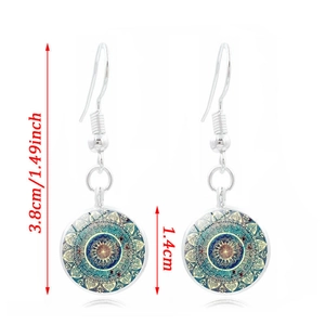 Boucles d'oreilles mandala en verre et alliage argenté, longueur totale 3,8 cm