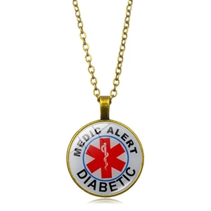 Dettaglio della collana medica in bronzo per diabetici con il simbolo della Star of Life