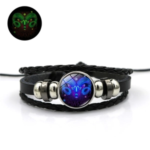 Bracelet multicouche en cuir constellation Bélier lumineux avec effet phosphorescent