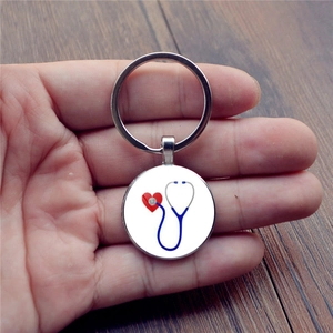 Porte-clés en verre stéthoscope et seringue d'infirmière avec anneau en alliage argenté
