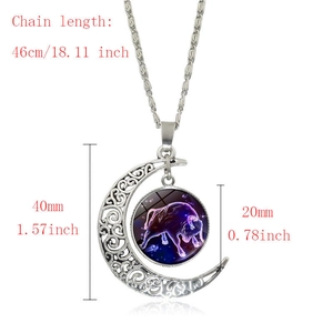 Détail du pendentif lune argentée avec pierre Taureau et dimensions précises du bijou