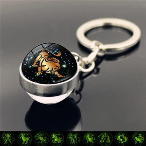 Porte-clés Lumineux 12 Constellations Alliage de Zinc Verre Glow In The Dark Zodiaque Ciel Étoilé Pendentif Cadeau