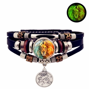 Bracelet multicouche en cuir lumineux avec signe du Lion et cabochon en verre brillant
