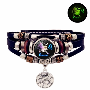 Bracciale zodiacale Leone luminoso in pelle nera con perle di legno ed effetto fluorescente