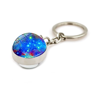 Porte-clés boule de verre nébuleuse galaxie double face avec chaîne en métal argenté