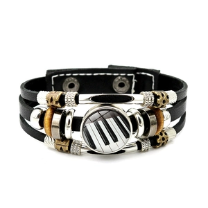 Bracelet multicouche en cuir noir avec cabochon en verre touches de piano et perles