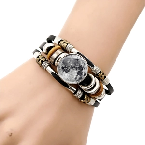 Bracciale multistrato in pelle vintage con ciondolo luna del sistema solare e perline
