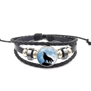 Verstellbares mehrlagiges Lederarmband mit Wolf-Glasanhänger und Perlen für Herren