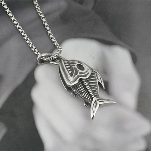 Collier hip hop pour homme en acier titane avec pendentif arête de poisson rétro