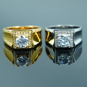 Bague Halo Carrée en Acier au Titane avec Zircone pour Hommes Vintage Luxueuse Pierre Ronde Incrustée Bijoux de Mariage