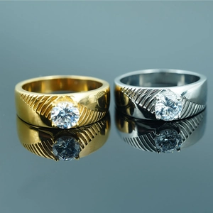 Bague Solitaire de Luxe en Acier Inoxydable Avec Zircone Cubique Anneau Classique à Rainures Diagonales Pour Mariage Fiancée