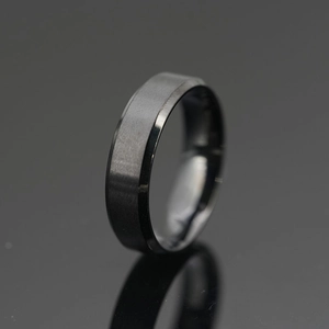 Men's minimalist gunmetal titanium steel ring with brushed center and polished bevels