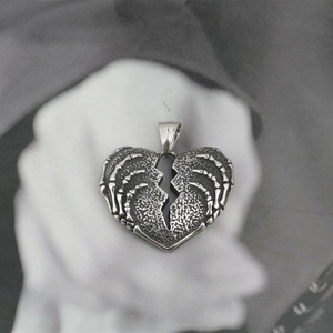 Pendentif cœur tête de mort gothique en acier inoxydable argenté rétro style hip-hop
