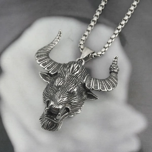 Retro punk bull head pendant necklace in antique silver finish with heavy box chain