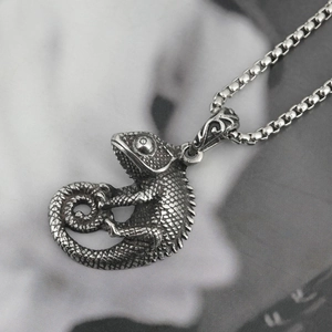 Collier hip-hop en acier titane avec pendentif caméléon lézard pour hommes et femmes