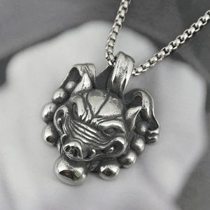 Collier hip hop pour homme en acier titane avec pendentif sanglier et chaîne box
