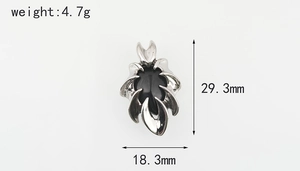 Detailed size view of punk claw pendant with black obsidian stone and dimensions